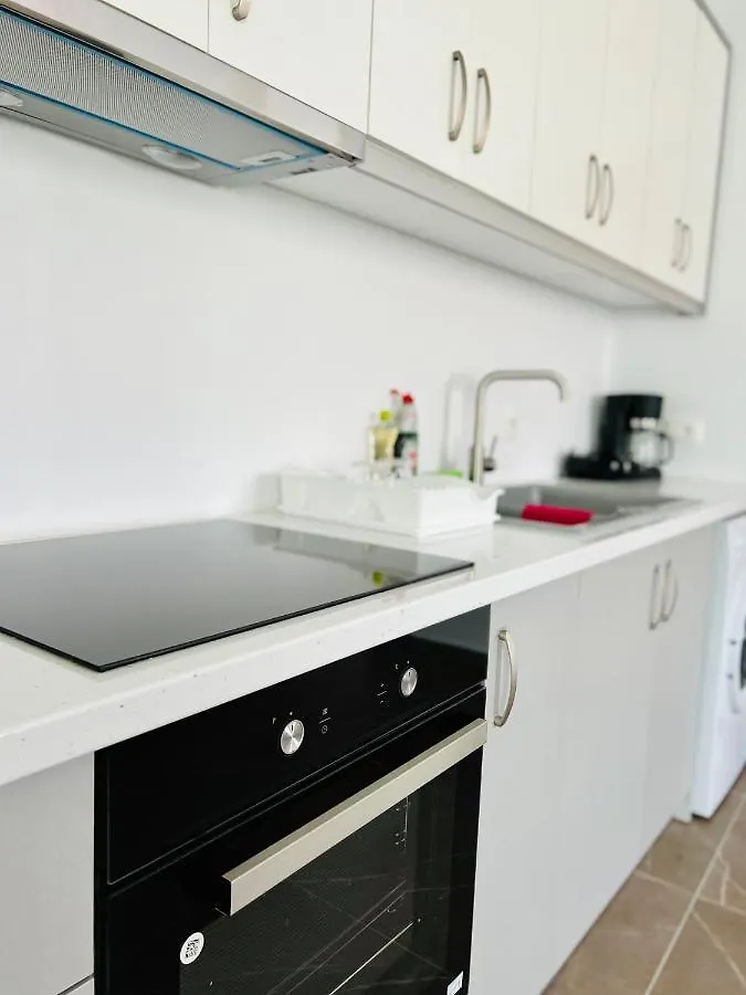 Karos Central Apartments Himare