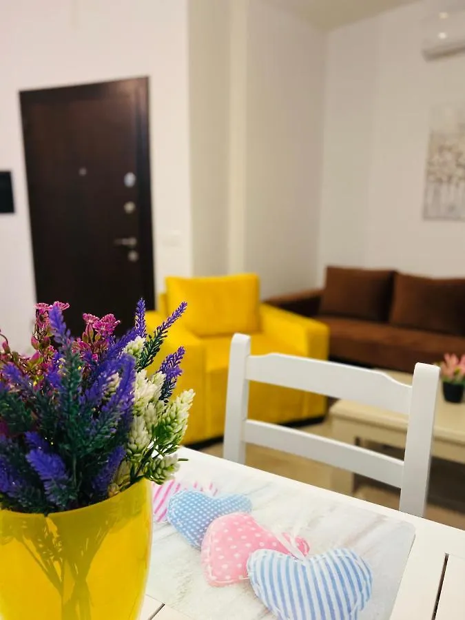 Karos Central Apartments Himare