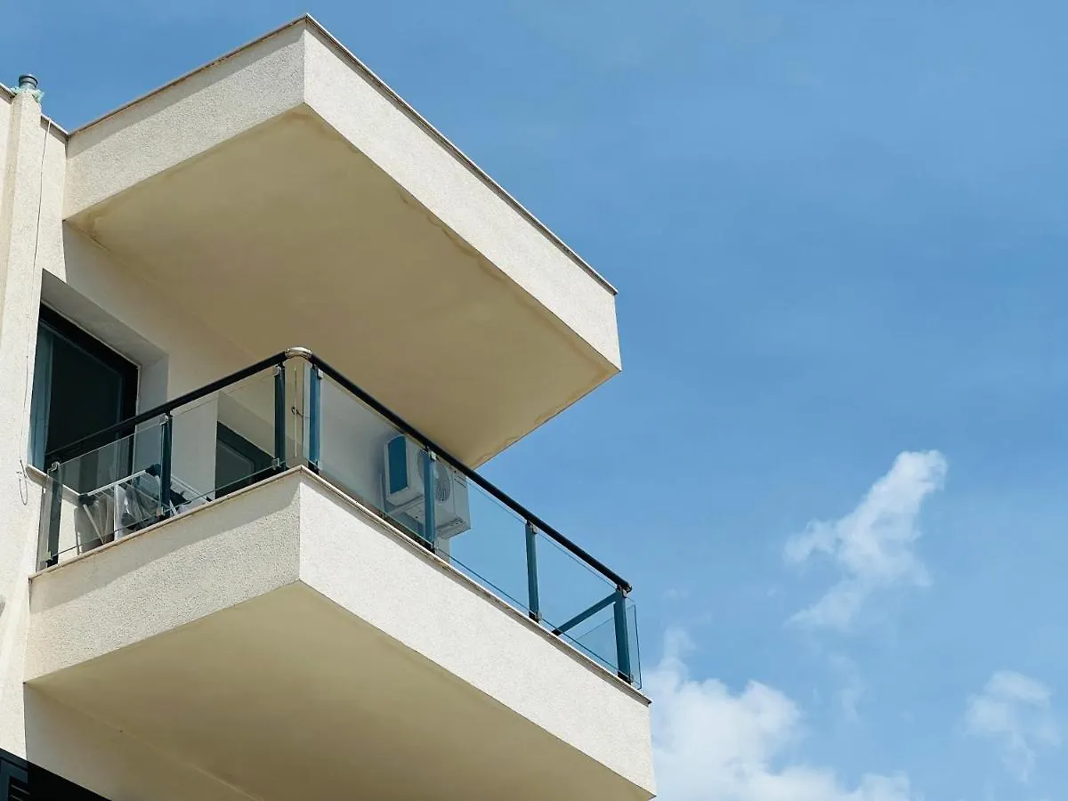 Karos Central Apartments Химара