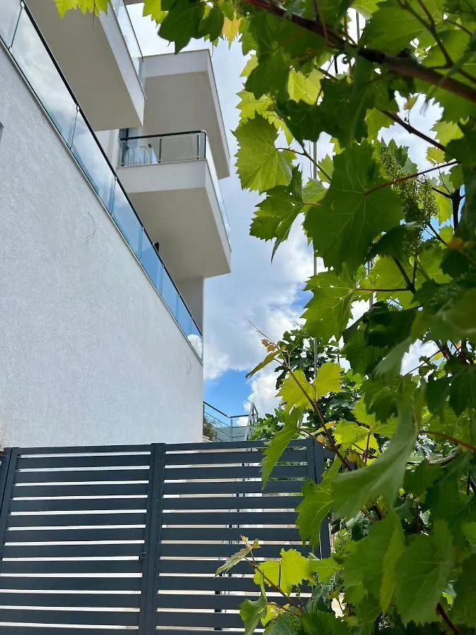 Karos Central Apartments Himare Albania