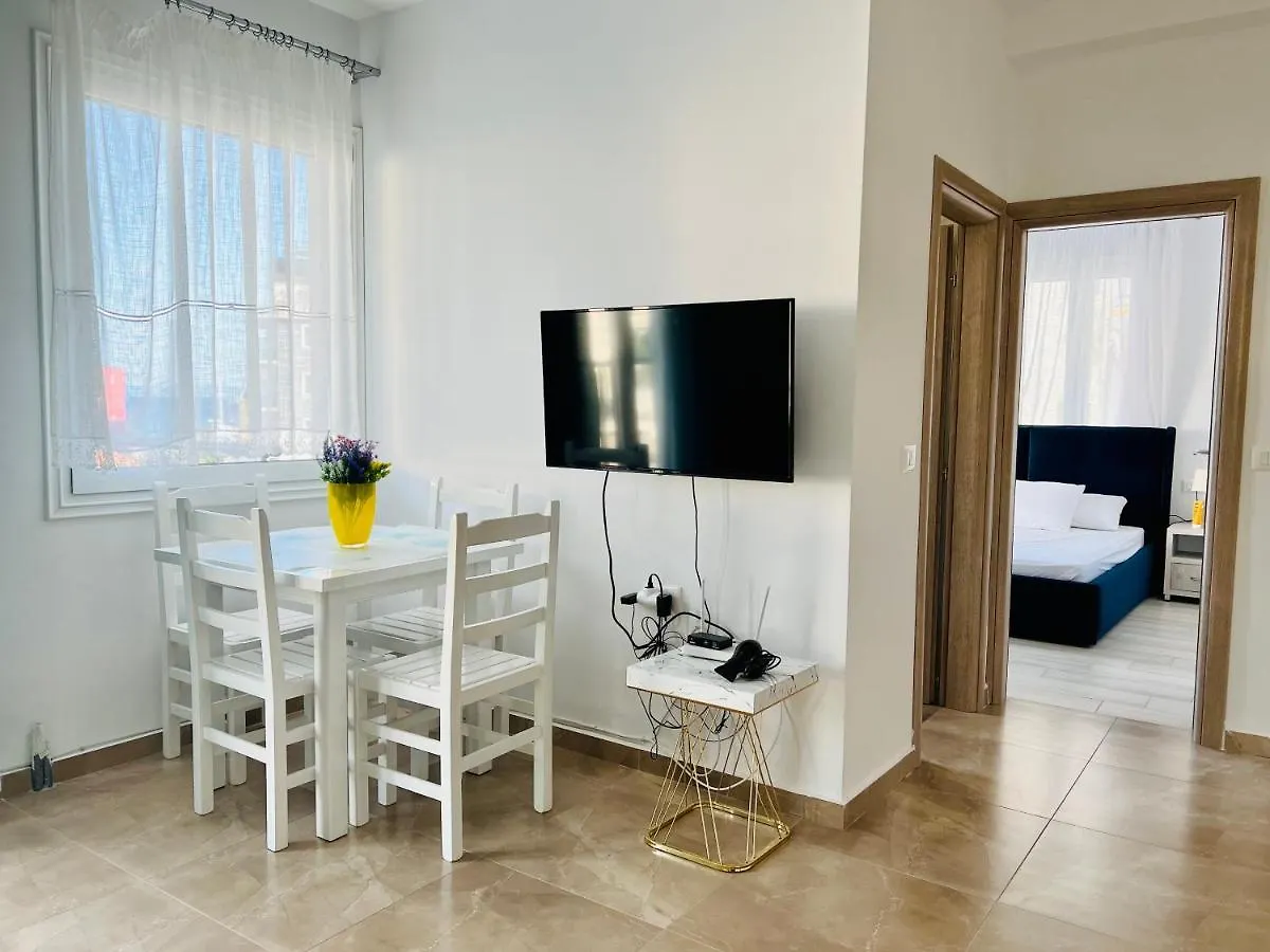 Karos Central Apartments Himare